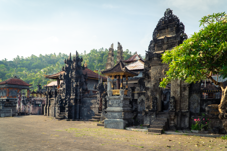 bale agung desa LES (2)